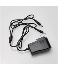 【アタックベース】400865　7.4Ｖバッテリー専用ＡＣアダプター（二股）(ﾌﾞﾗｯｸ-F)